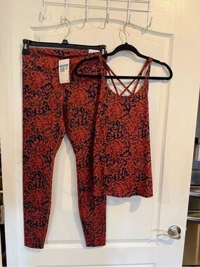 Nike Dri-FIT One copper Mid-Rise full length Training Leggings med & tank small